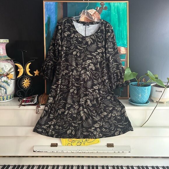 2 Dye 4 Chic Long Sleeve Black and Gold Floral Dress - Picture 4 of 16